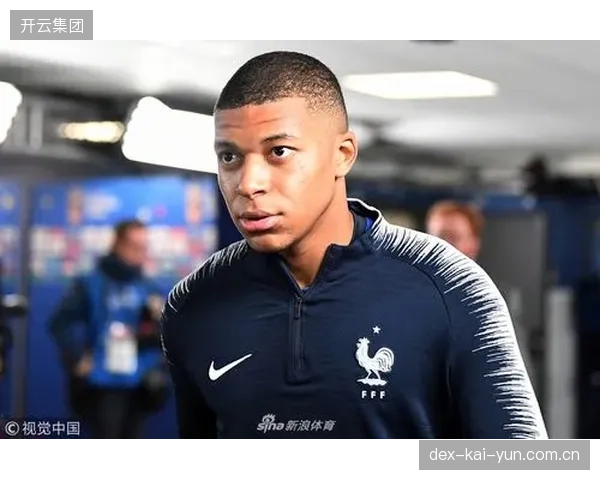 德尚在后防线储备充足人手，水晶宫中卫拉克鲁瓦的入选意在提升防空能力和身体对抗强度。
